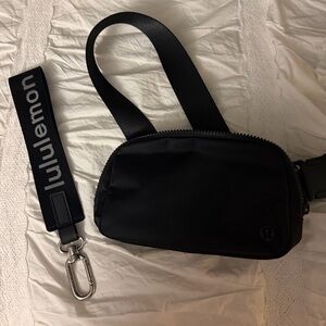 lululemon belt bag and lanyard